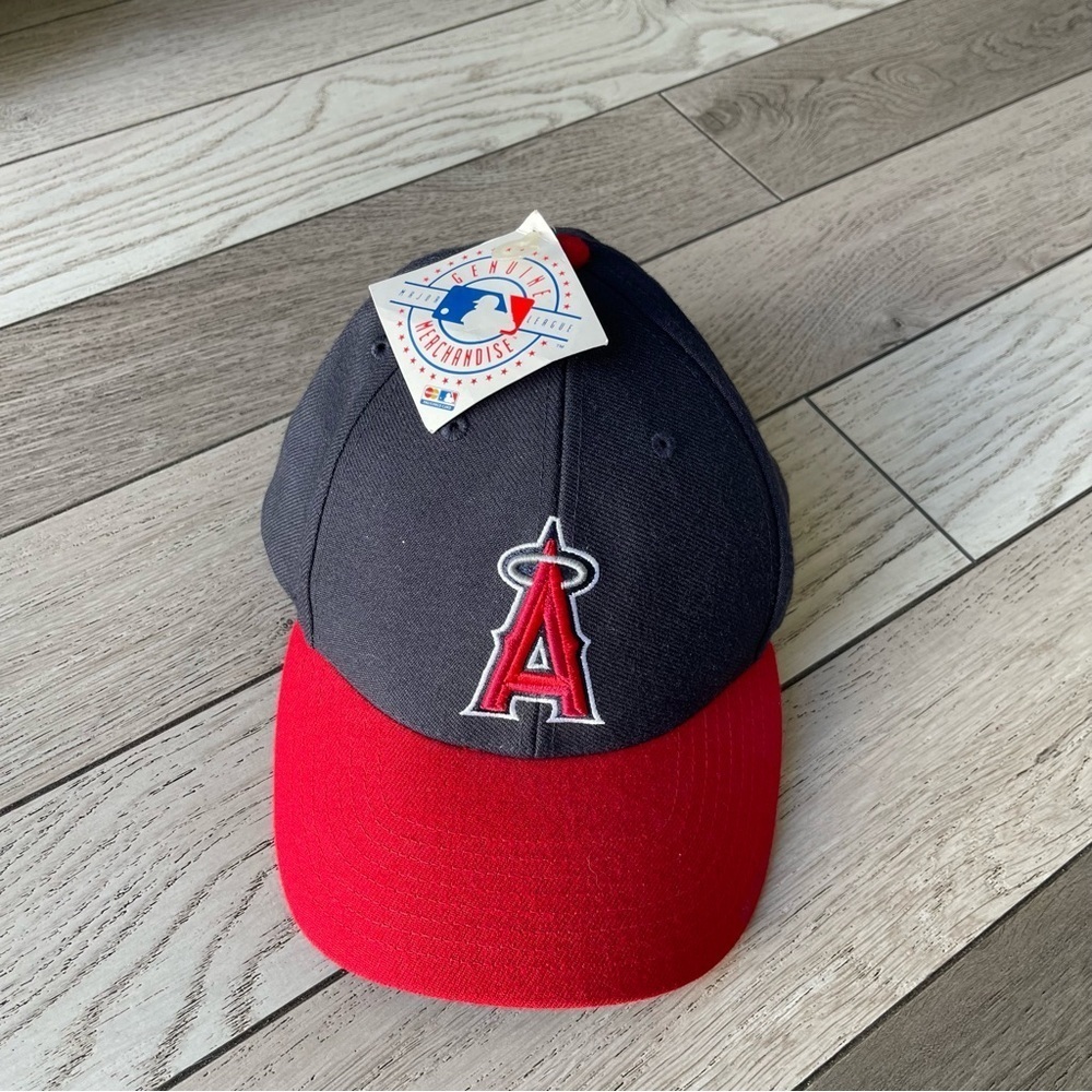 Angels Hat - Picture 2 of 5